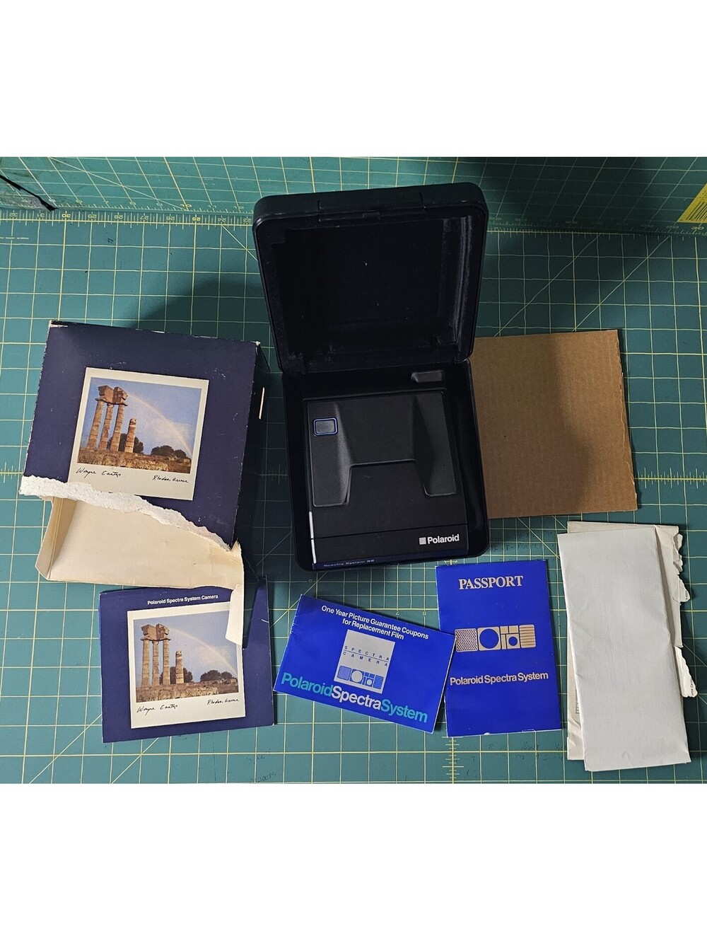 Polaroid Spectra System SE Instant Camera with Case and Manuals